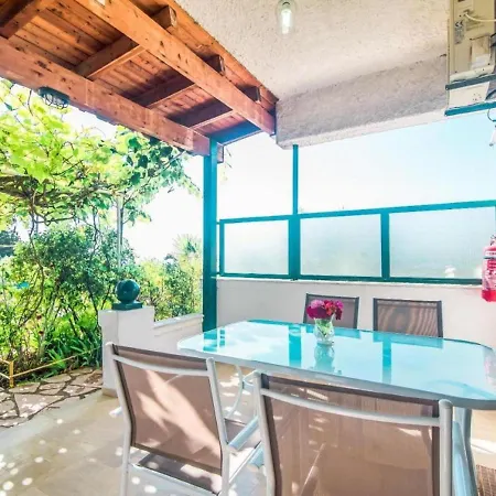 Cosy In With Terrace * Benitses (Corfu)