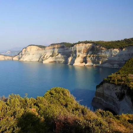 Cosy In With Terrace Benitses (Corfu)